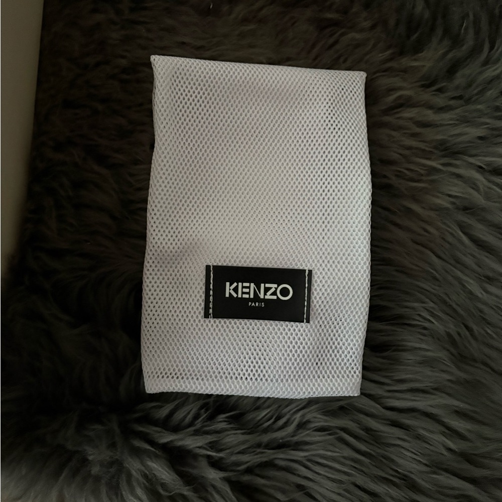 Kenzo 💞Pool Slides 🩴 - Picture 3 of 5